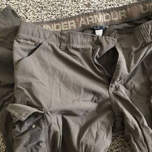 Men’s Under Armour pants